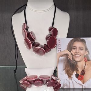 Zsiska Burgundy Necklace and Bracelet Set